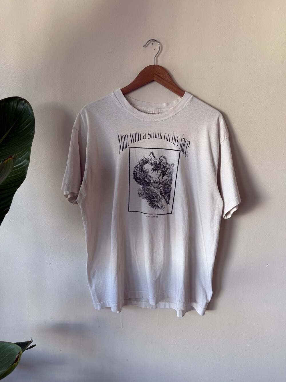 Fruit of the Loom Man With a Smirk on His Face T-Shirt Size XL White